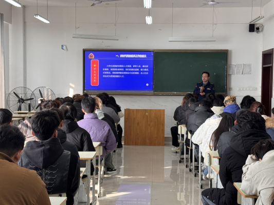 青春献国防 热血铸军魂——寿县人武部走进beat365唯一官方网站开展征兵宣讲